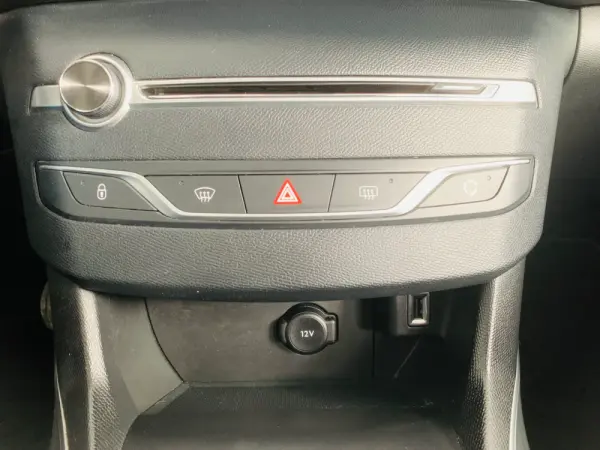 Peugeot 308 SW 1.5 BlueHDi Allure 24