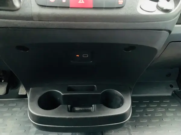 Peugeot Boxer 2.2 BlueHDi 335 L3 CD 21