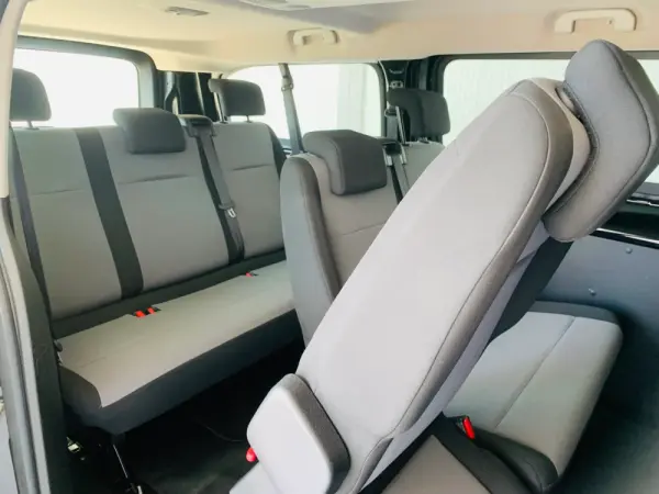 Peugeot Expert 1.5 BlueHDi L2H1 Semi-Vidrado 9