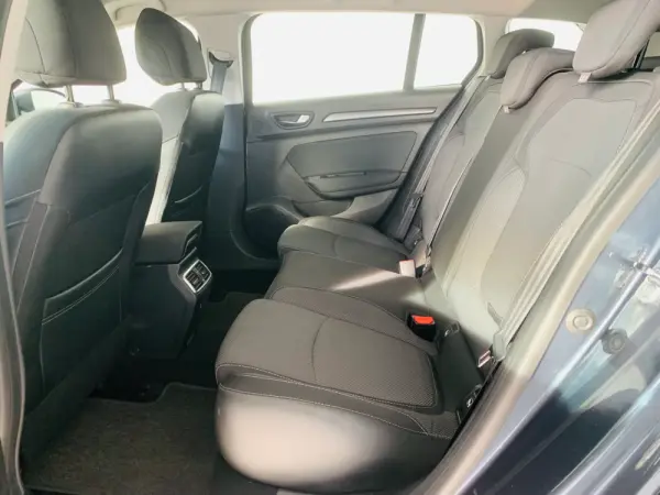 Renault Mégane Sport Tourer 1.5 Blue dCi Techno 31