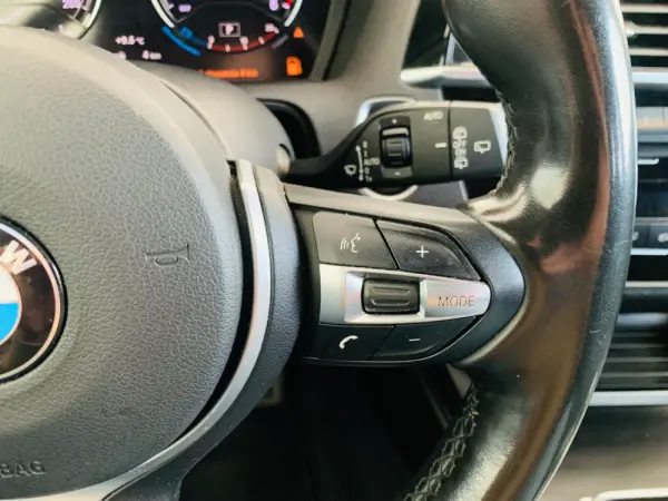 BMW 116 d Pack M Auto 12