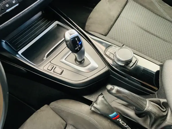 BMW 116 d Pack M Auto 22