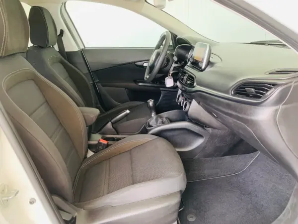 Fiat Tipo Station Wagon 1.3 M-Jet Lounge J17 37