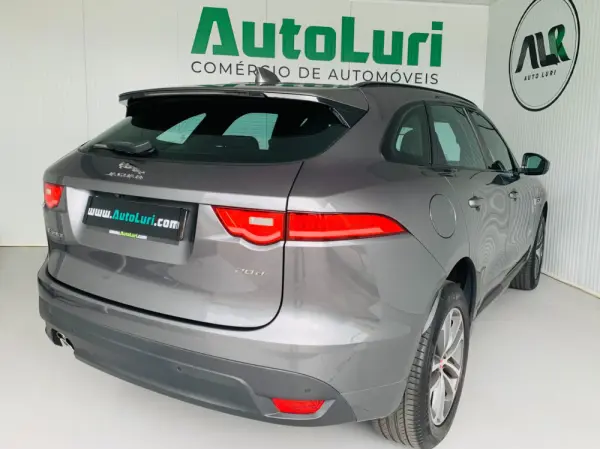 Jaguar F-Pace 2.0 i4D R-Sport AWD 4