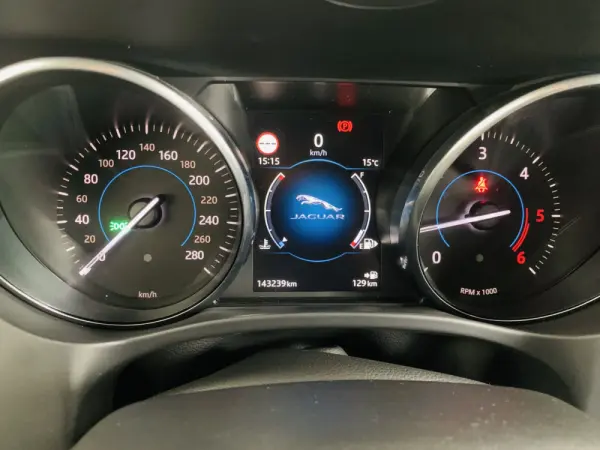 Jaguar F-Pace 2.0 i4D R-Sport AWD 16