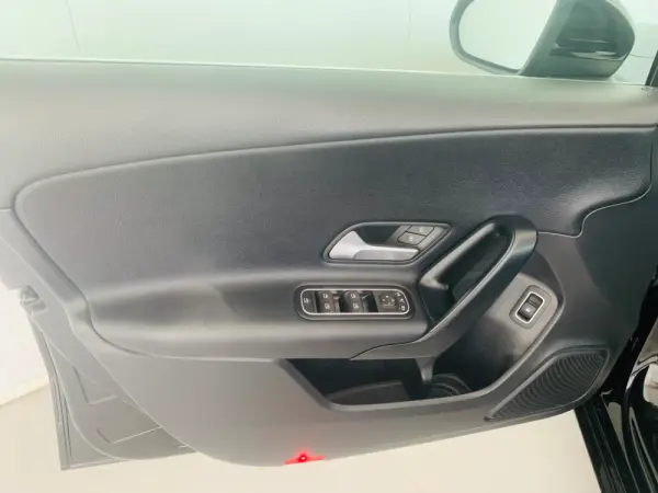 Mercedes-Benz A 250 e Progressive 6