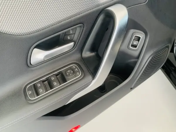 Mercedes-Benz CLA 180 d 7G-DCT Edition 1 7