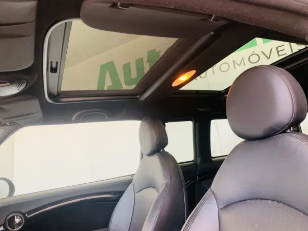 MINI Clubman Cooper D 8