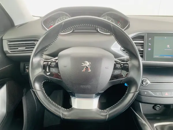 Peugeot 308 SW 1.5 BlueHDi Allure 12