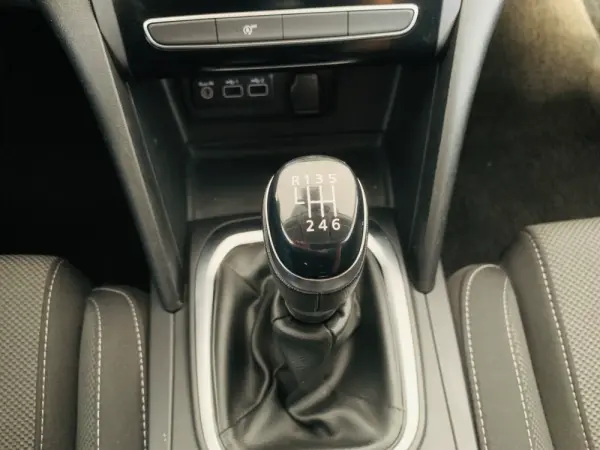 Renault Mégane Sport Tourer 1.5 Blue dCi Techno 27