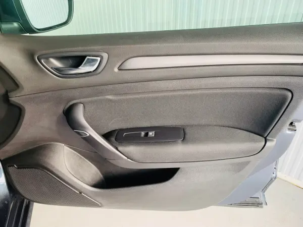 Renault Mégane Sport Tourer 1.5 Blue dCi Techno 38