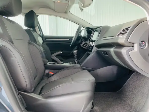 Renault Mégane Sport Tourer 1.5 Blue dCi Techno 39