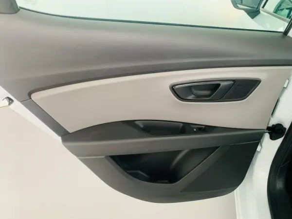 SEAT Leon 1.6 TDI Style Ecomotive 18