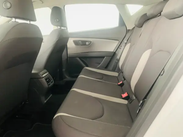SEAT Leon 1.6 TDI Style Ecomotive 19