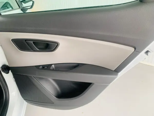 SEAT Leon 1.6 TDI Style Ecomotive 25