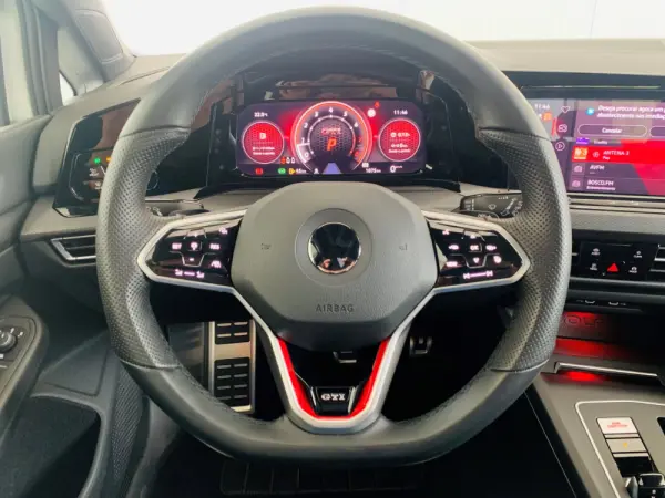 Volkswagen Golf 2.0 TSI GTI DSG 9