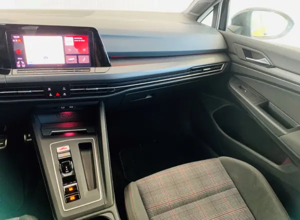 Volkswagen Golf 2.0 TSI GTI DSG 31