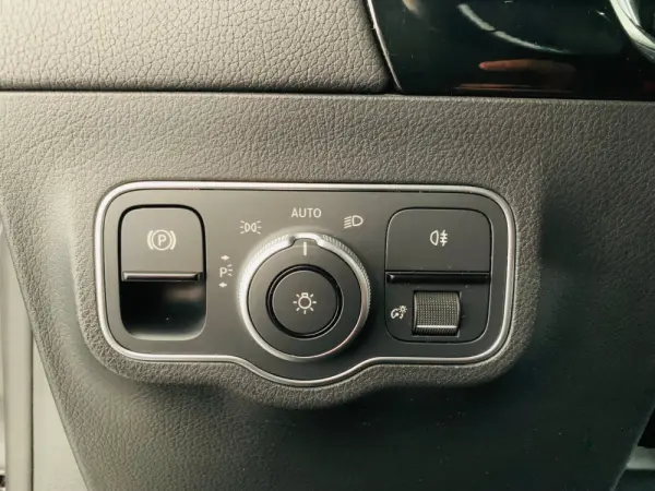 Mercedes-Benz EQA 250 Progressive 12