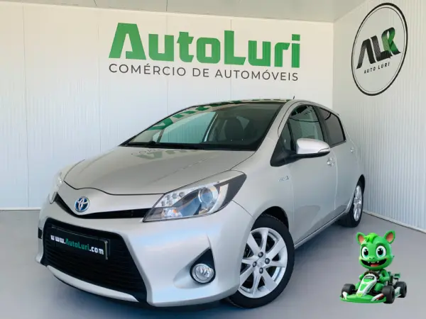 Toyota Yaris Hybrid 1