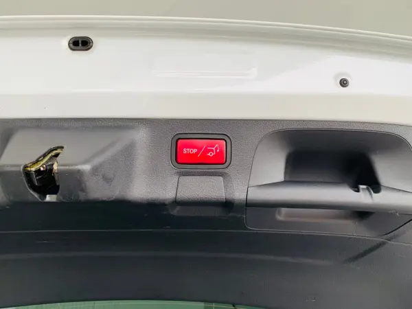 Mercedes-Benz CLA 180 d Progressive 41