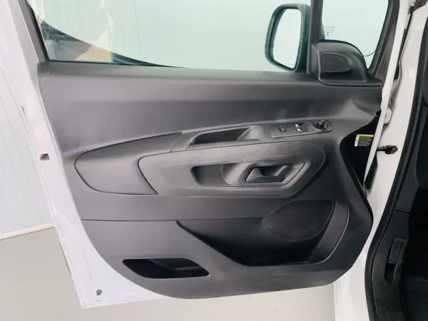 Opel Combo 1.5 CDTi Edition 9