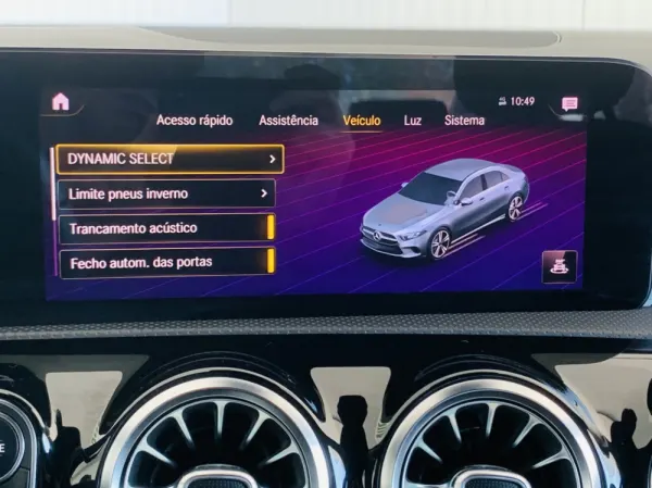 Mercedes-Benz A 180 Limousine d AMG Line 22