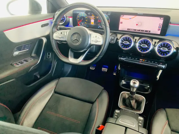 Mercedes-Benz A 180 Limousine d AMG Line 40