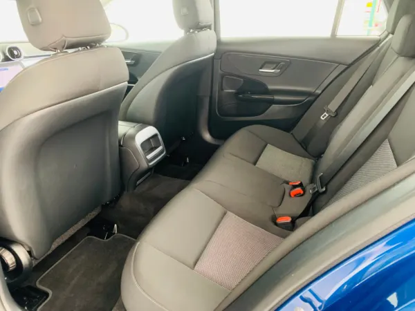 Mercedes-Benz C 200 34