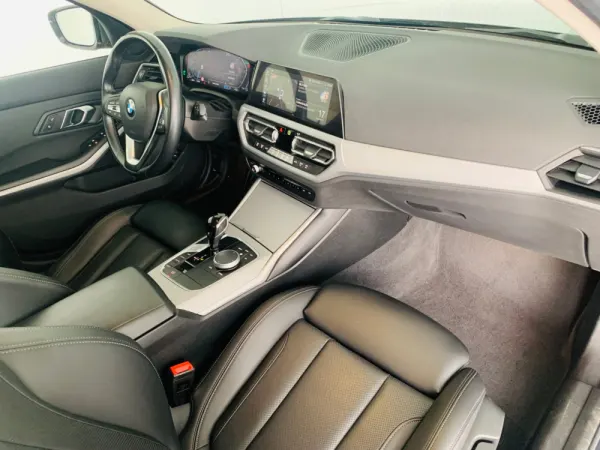 BMW 318 d Touring Auto 53