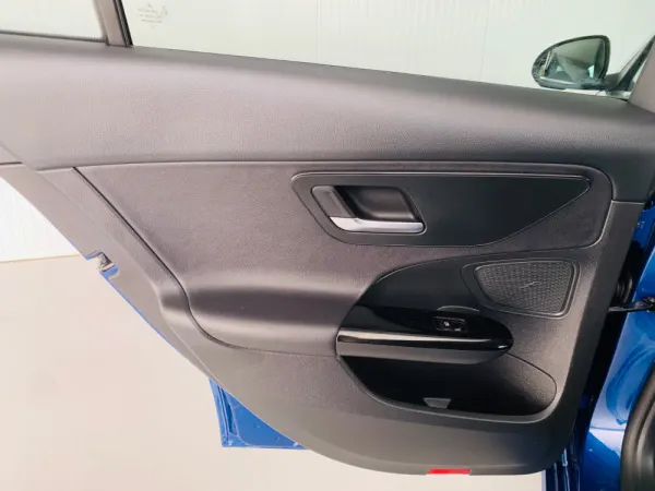 Mercedes-Benz C 200 33