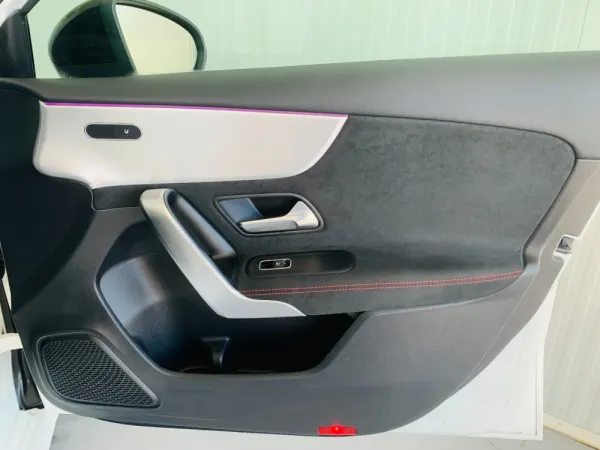 Mercedes-Benz A 180 Limousine d AMG Line 48