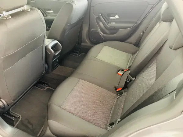 Mercedes-Benz CLA 180 7G-DCT Progressive 31