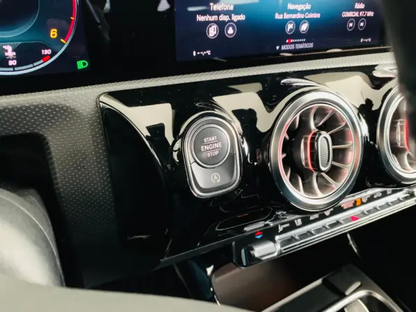 Mercedes-Benz CLA 180 d Progressive 17