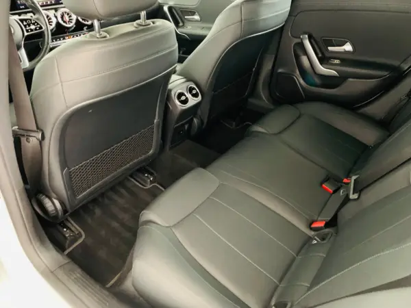 Mercedes-Benz CLA 180 d Progressive 36