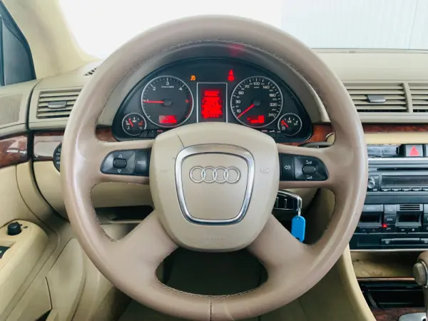 Audi A4 Avant 2.0 TDi Exclusive Multitronic 10
