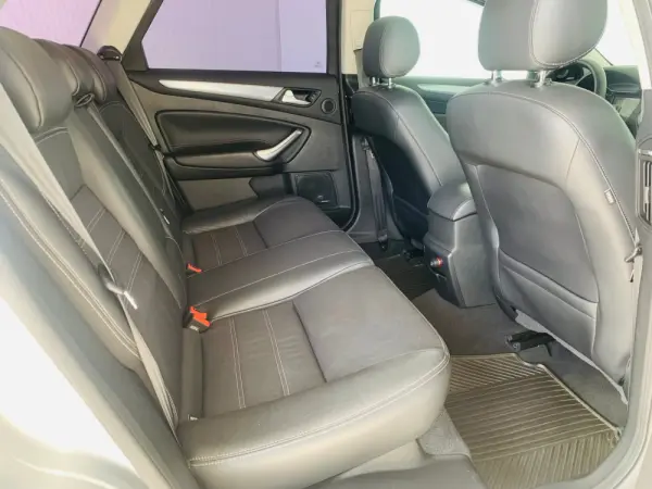 Ford Mondeo SW 1.8 TDCi Titanium 37
