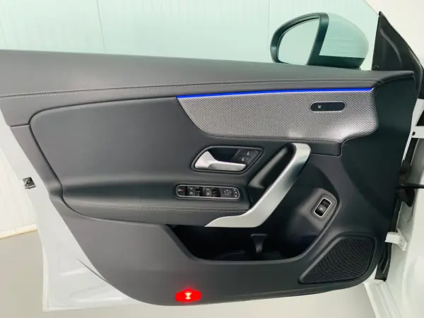 Mercedes-Benz CLA 180 d Progressive 7