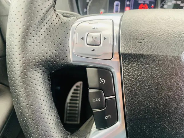 Ford Mondeo SW 1.8 TDCi Titanium 14