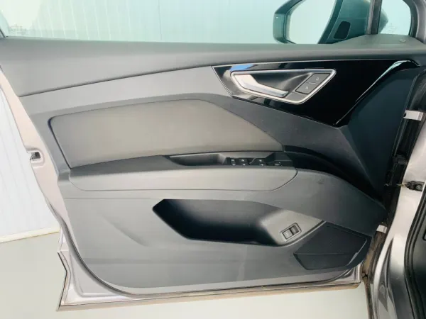 Audi Q4 Sportback e-tron 6