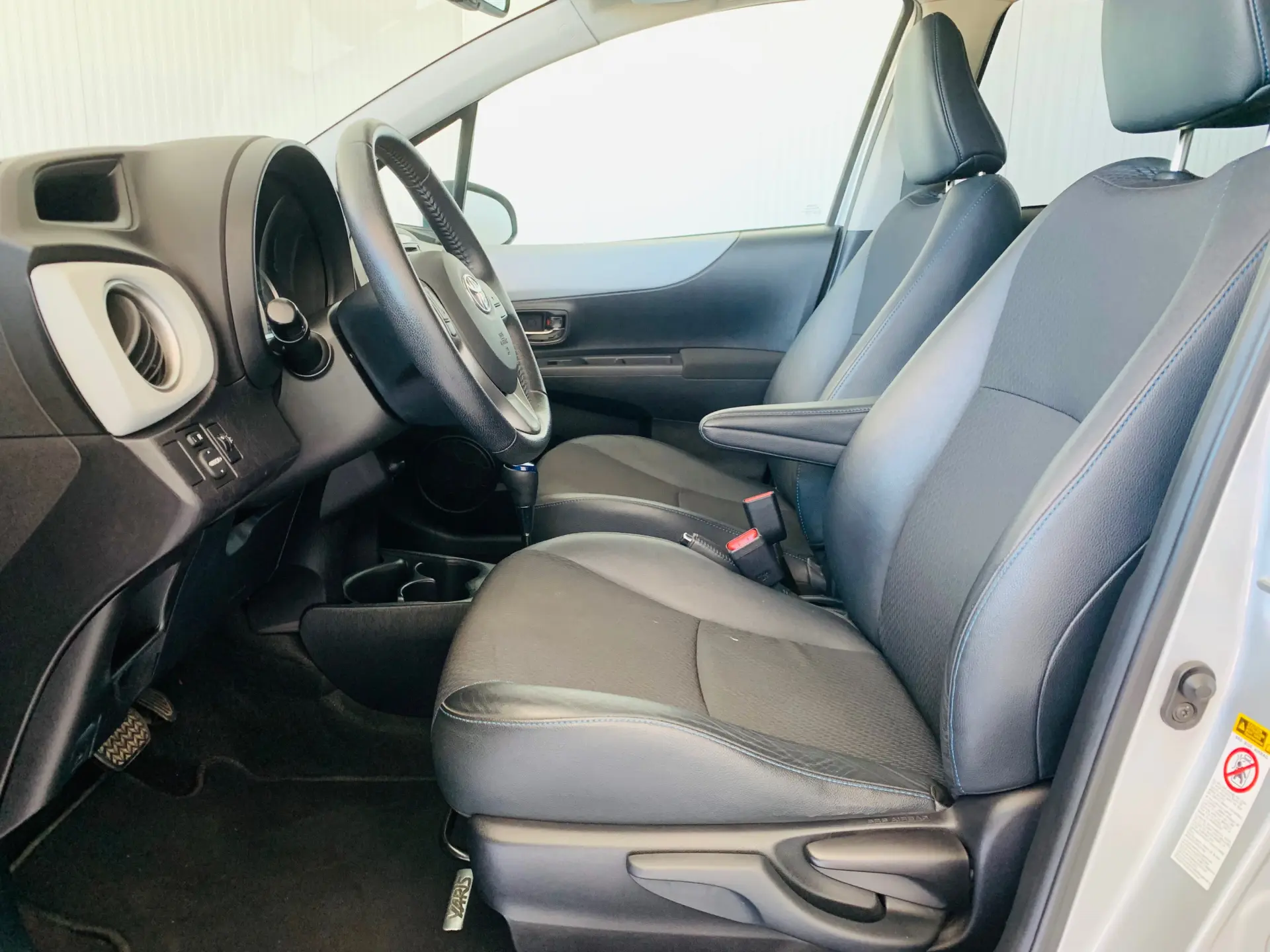 Toyota Yaris Hybrid 8
