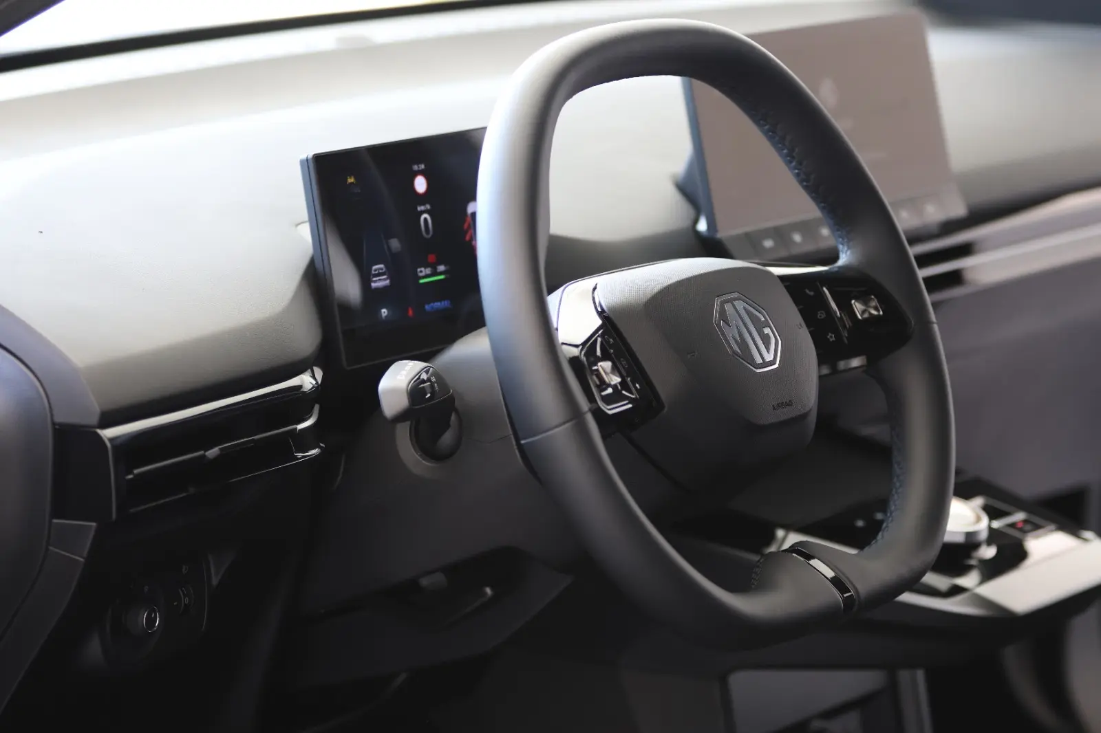 MG MG4 64 kWh Luxury 2