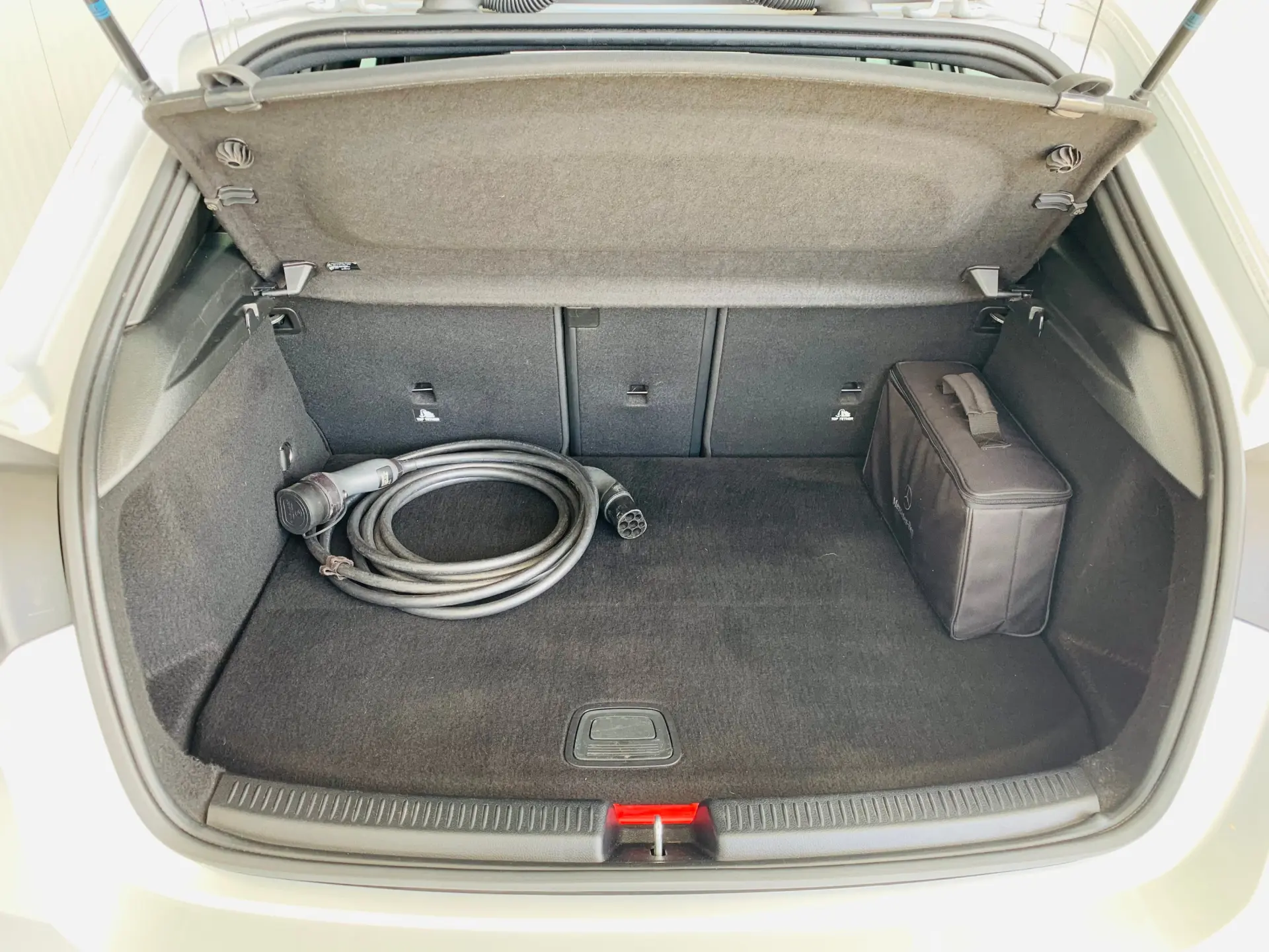 Mercedes-Benz A 250 e 8G-DCT Progressive Advanced 38
