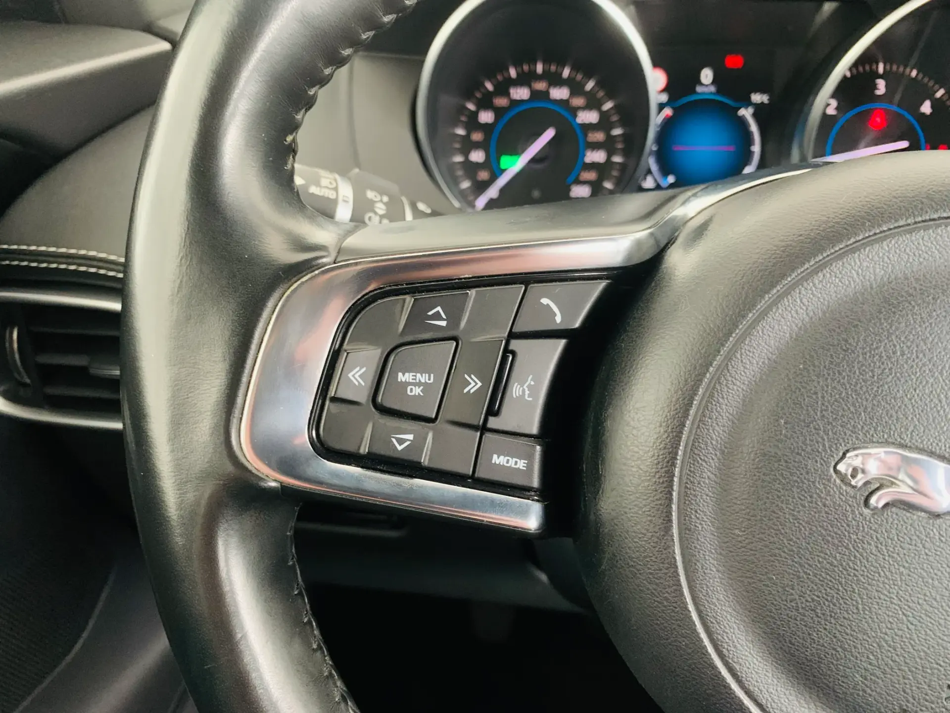 Jaguar F-Pace 2.0 i4D R-Sport AWD 12