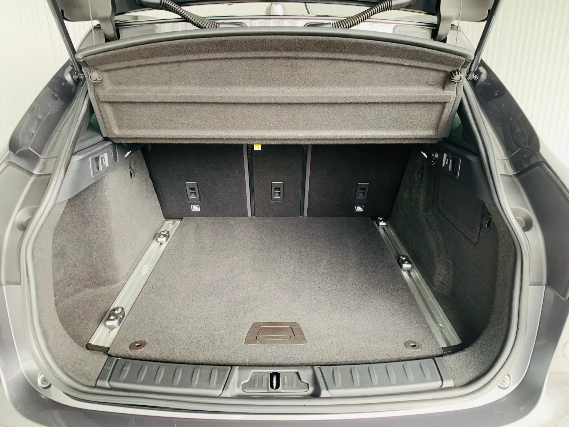 Jaguar F-Pace 2.0 i4D R-Sport AWD 39