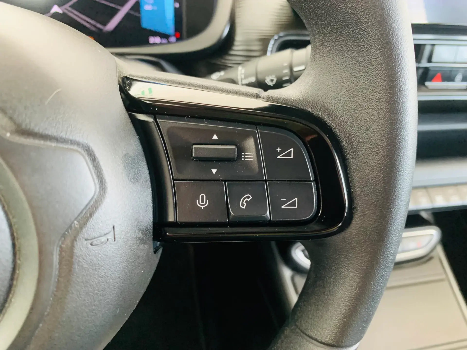 Jeep Avenger 54 kWh Longitude 12