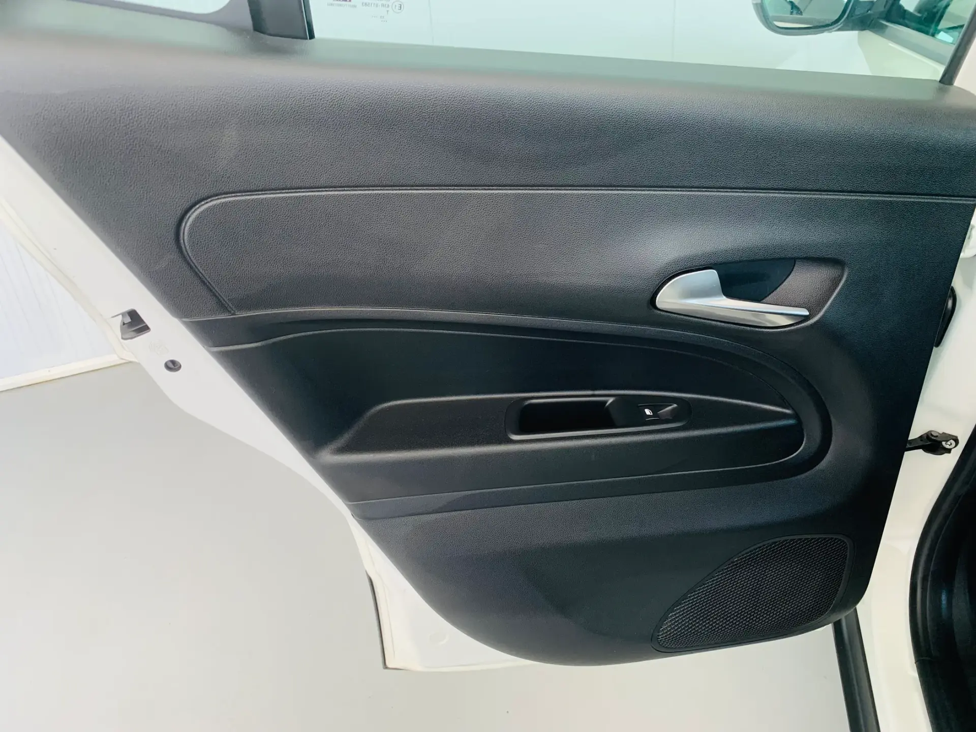 Jeep Avenger 54 kWh Longitude 26