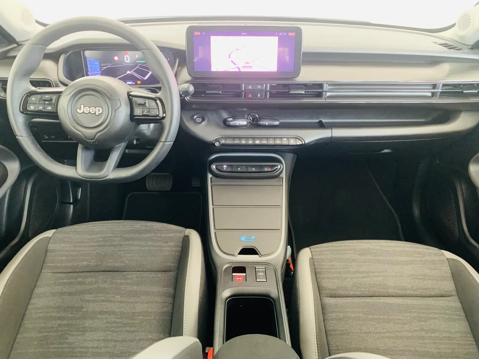 Jeep Avenger 54 kWh Longitude 28