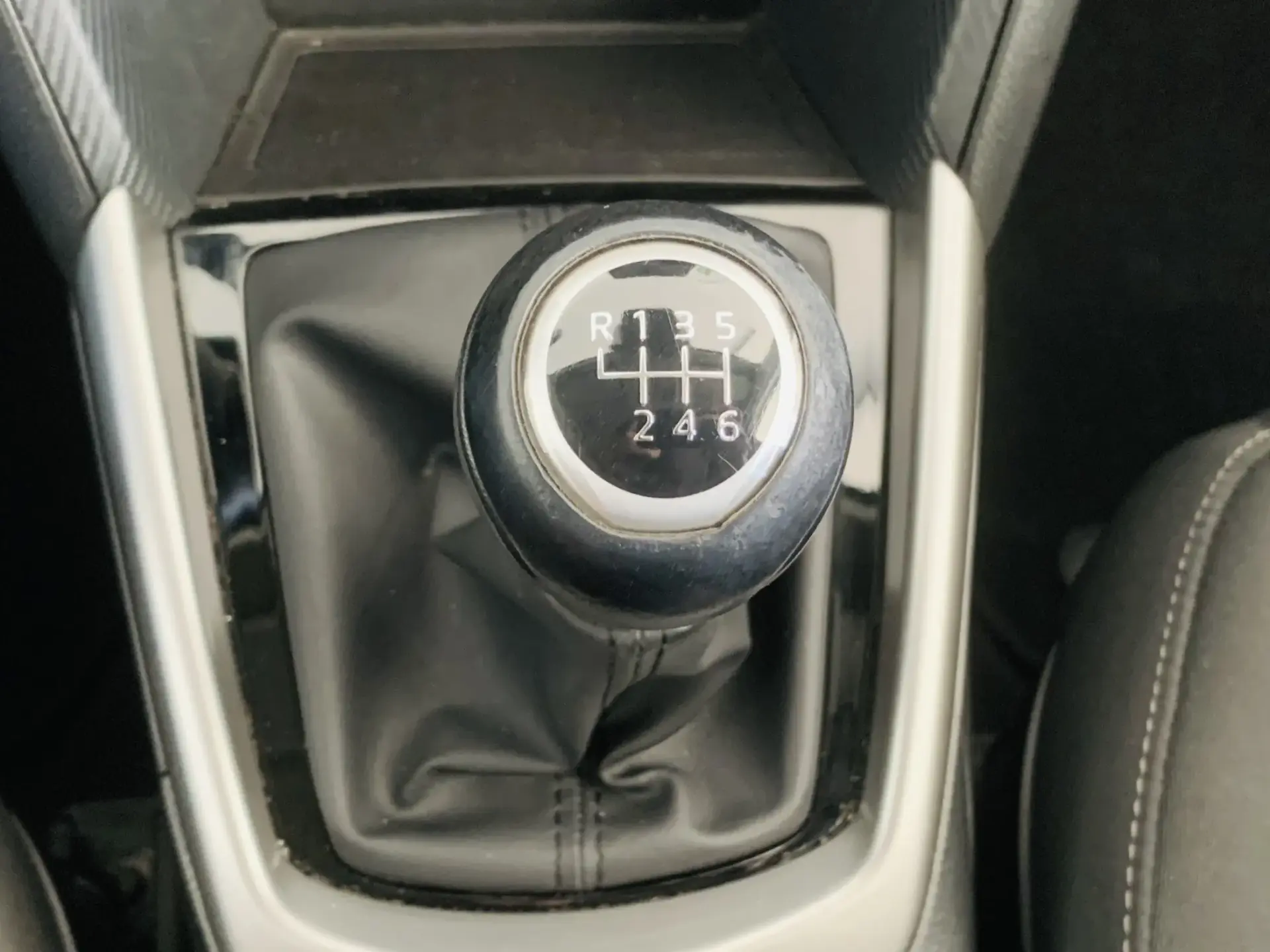 Mazda CX-3 1.5 Sky.Excellence Navi 24