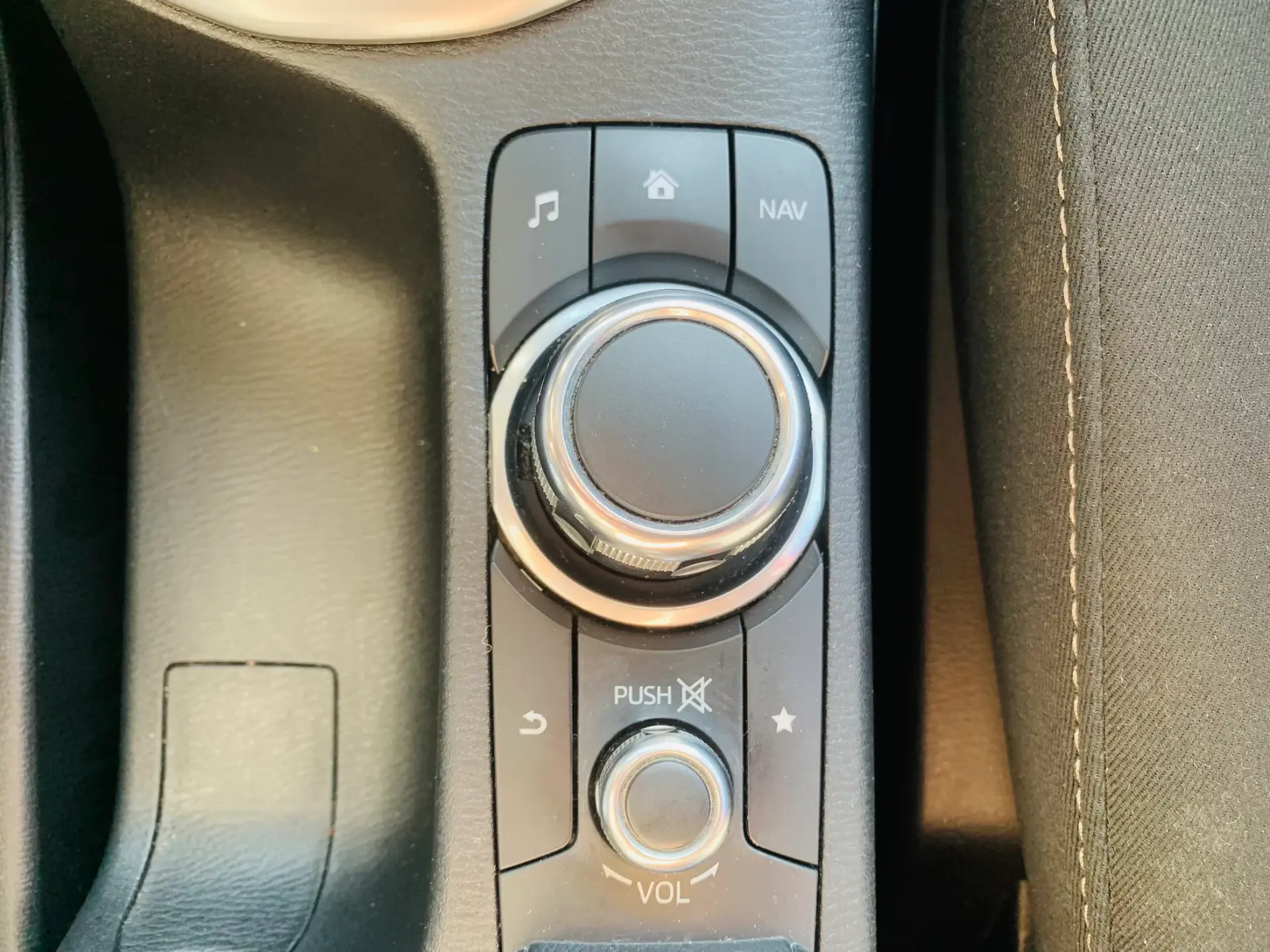 Mazda CX-3 1.5 Sky.Excellence Navi 25