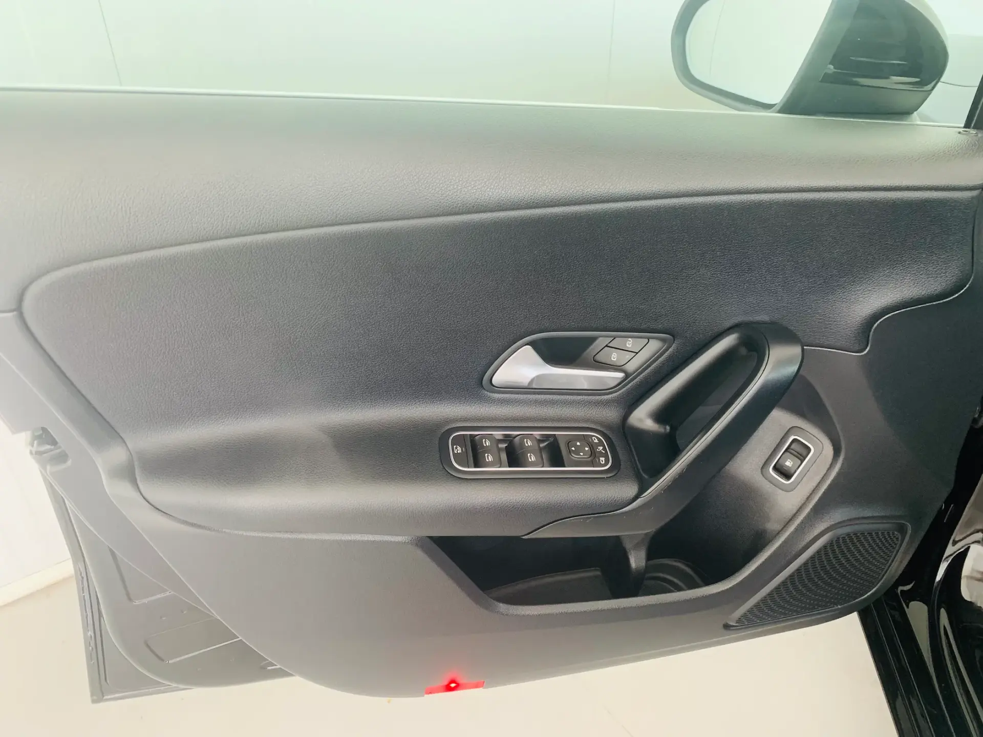 Mercedes-Benz CLA 250 e Progressive 6